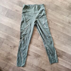 [EUC] Lululemon Base Pace HR Tight 25" *Reflective Smoked Spruce Size 6